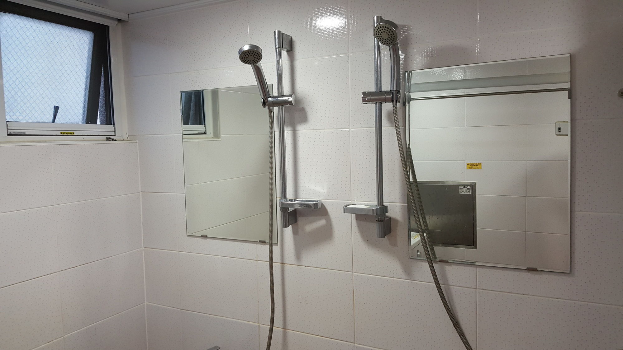 Фото Dongbaekseom Guesthouse - Hostel