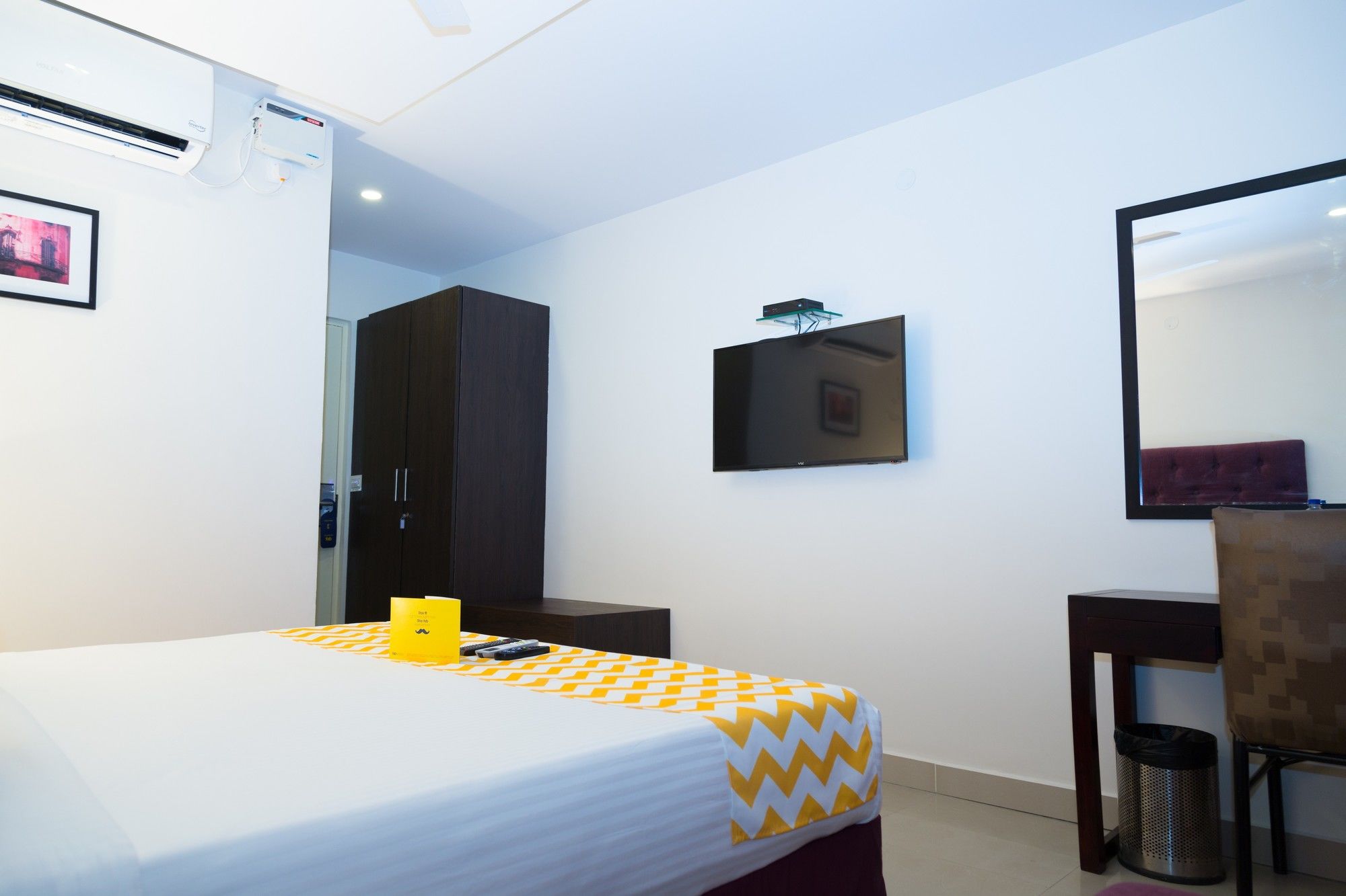 Фото Fabhotel Astra Suites Hsr Layout