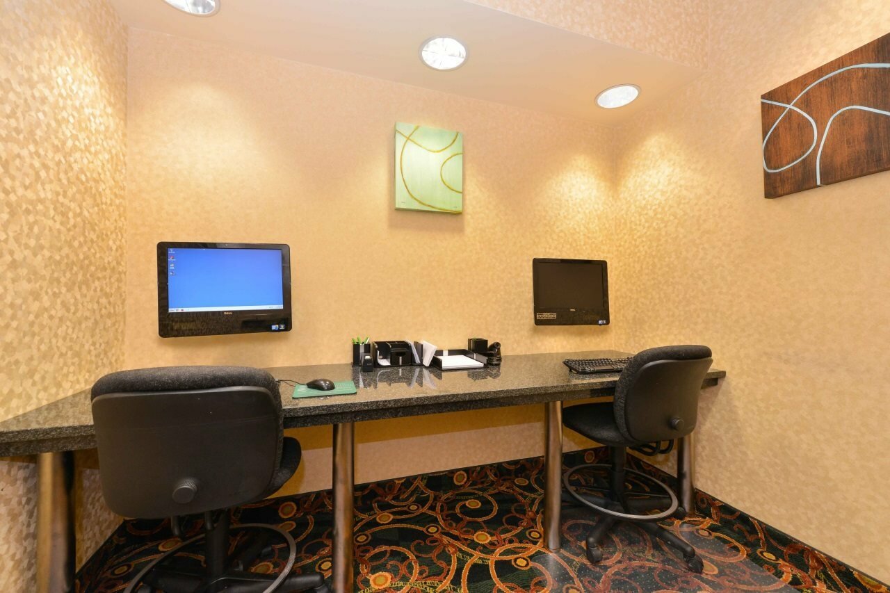 Фото Holiday Inn Riverton-Convention Center