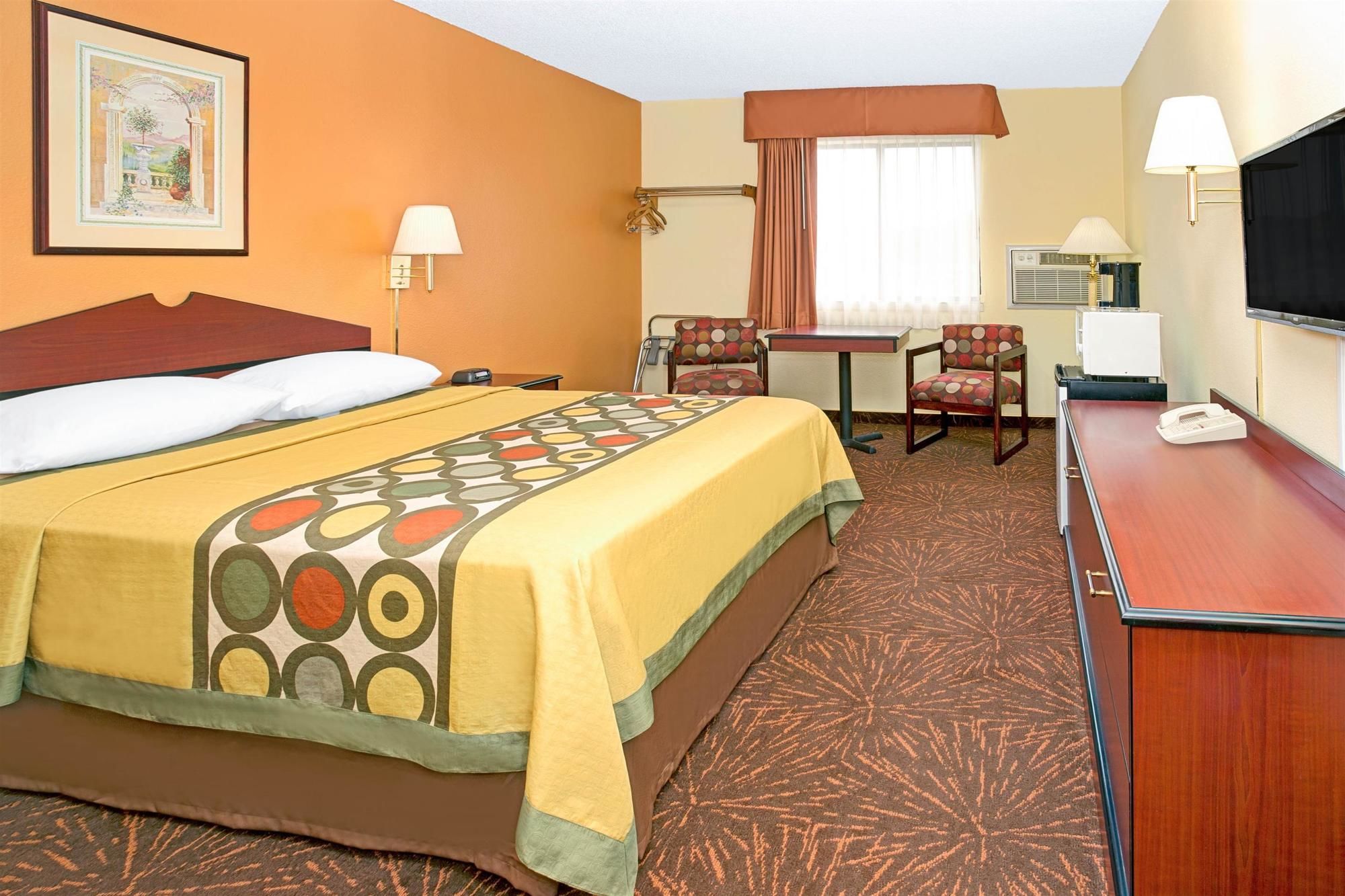 Фото Oyo Hotel Castle Rock Co Downtown