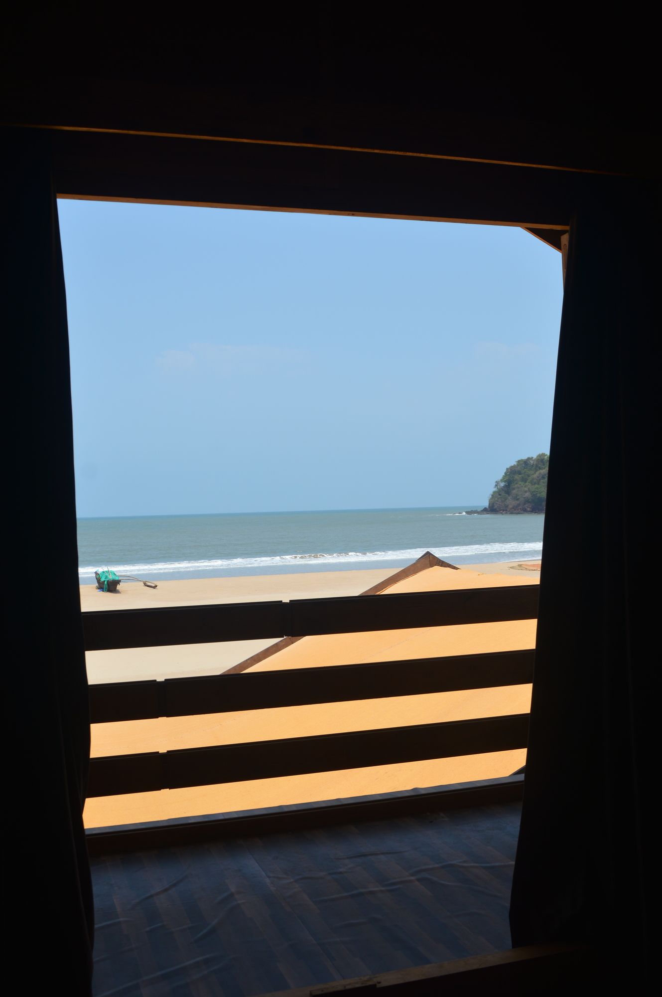 Фото Anantra Sea View Resort