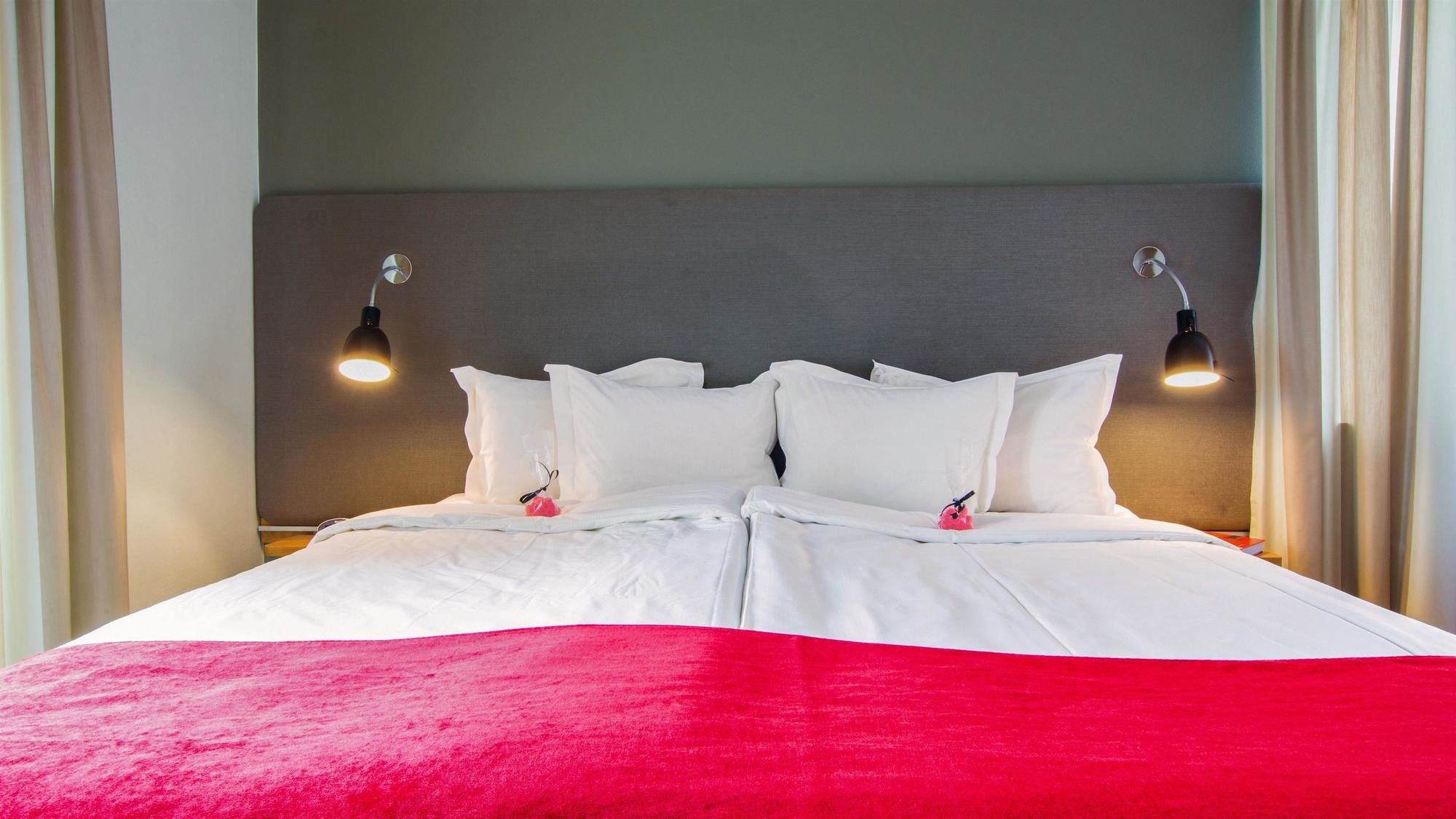 Фото Hotel Bishops Arms Strängnäs