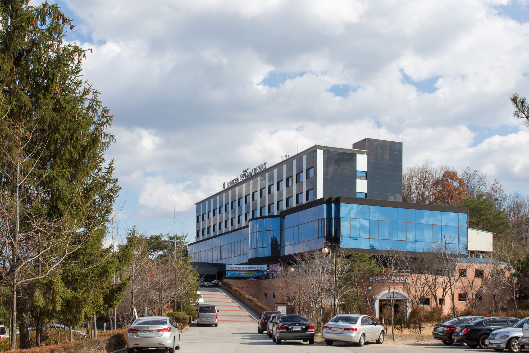 Фото Chuncheon Bears Hotel