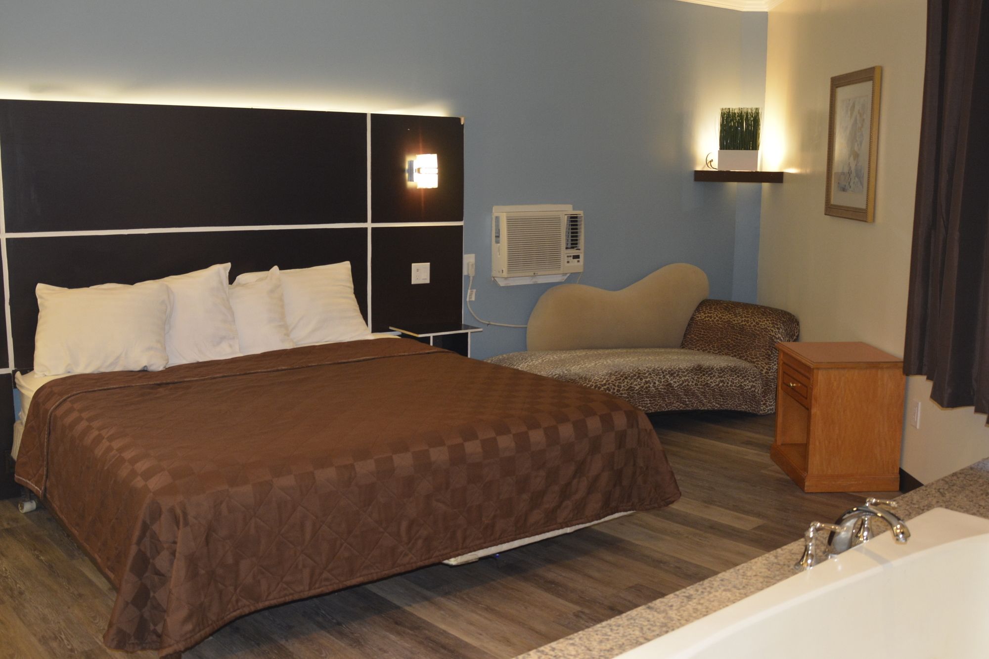 Фото Lincoln Park Motel