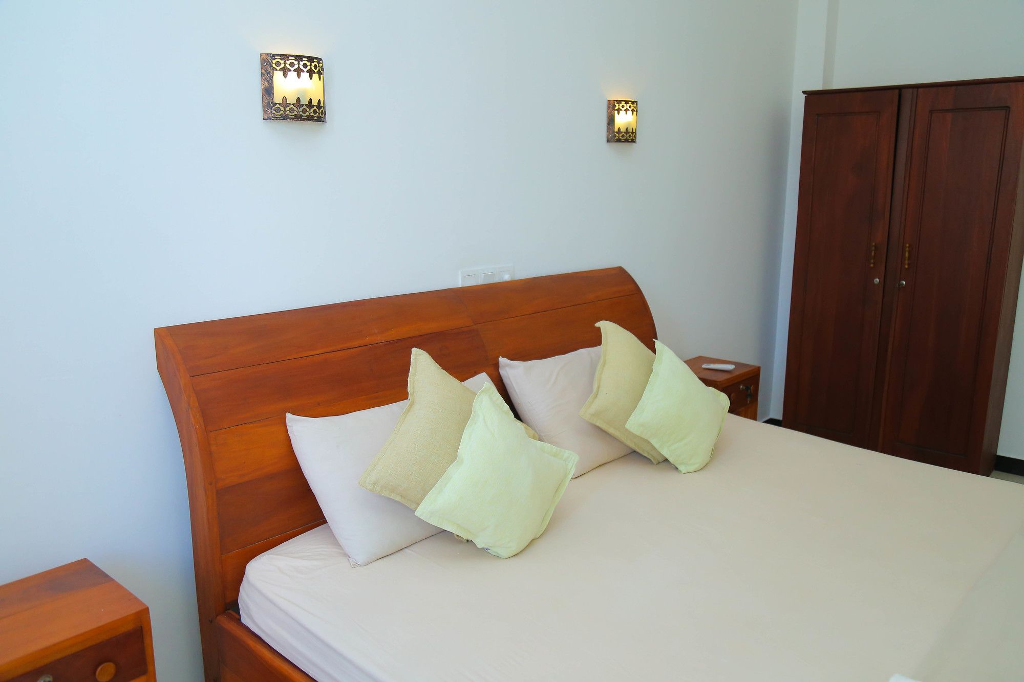 Фото Aurora Hotel & Restaurant