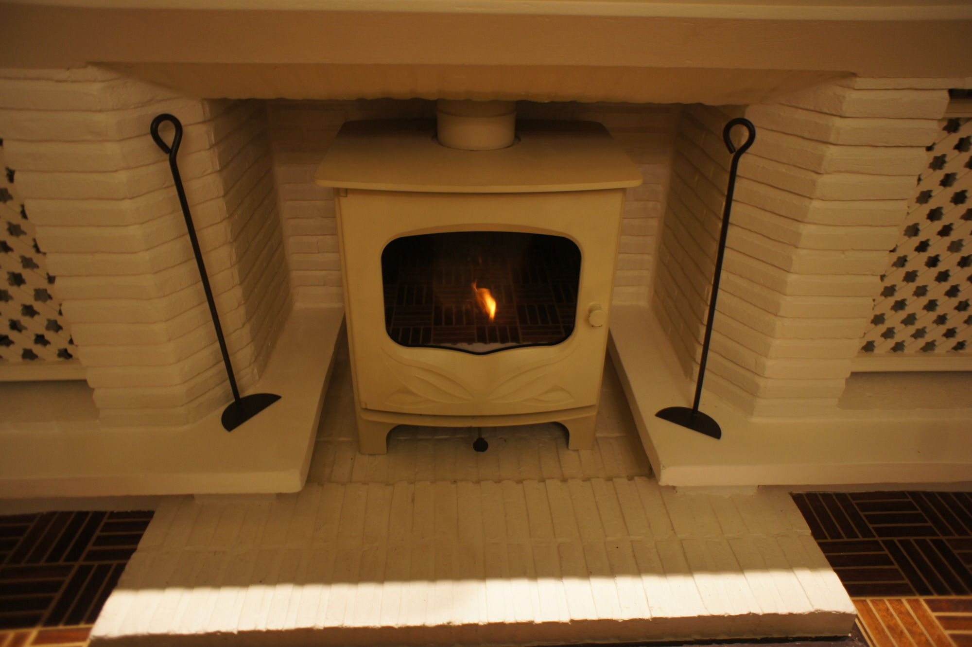 Фото J and R Brussels City Apartment