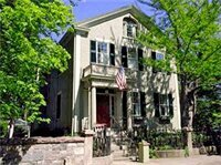 Гостиница Delano Homestead Bed & Breakfast в Нью-Бедфорде
