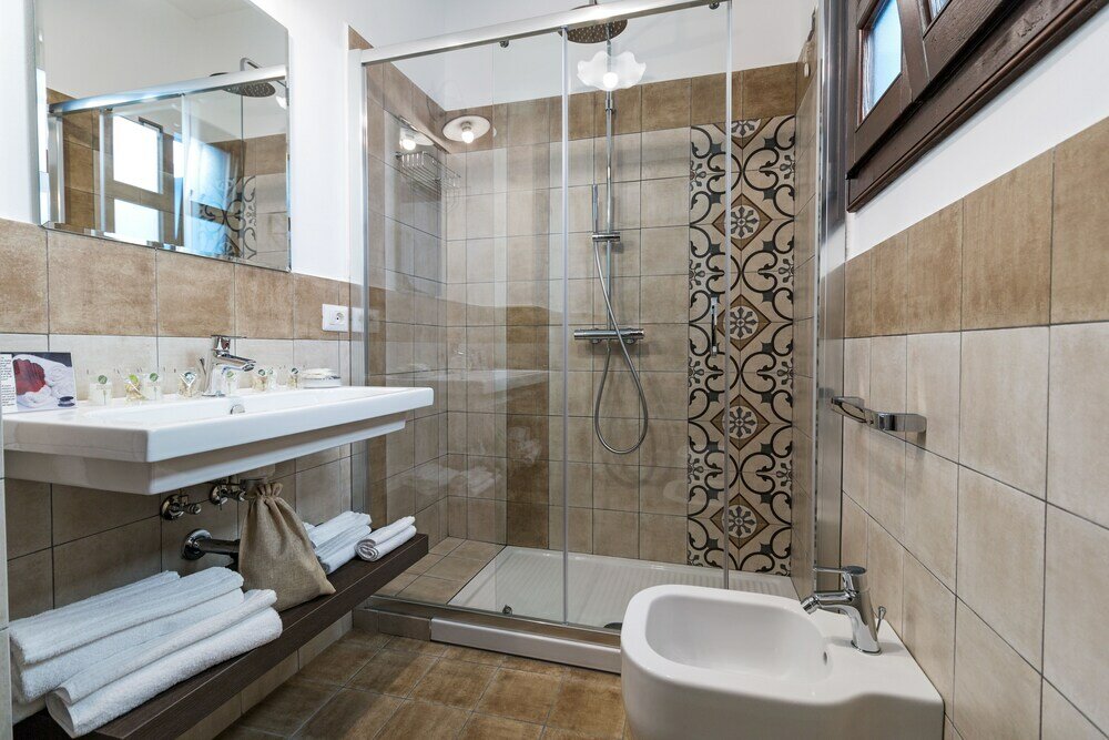 Фото Ghivine Albergo Diffuso