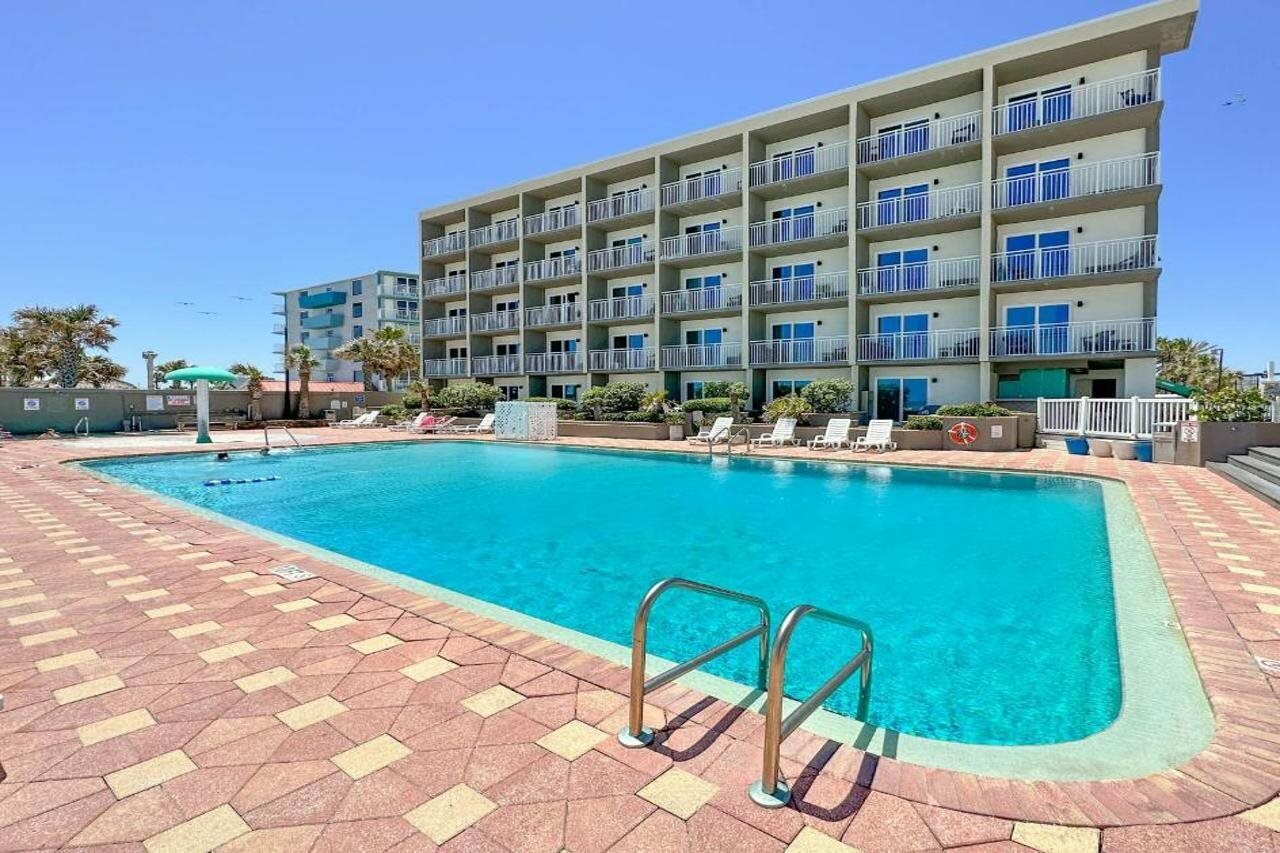 Фото Boardwalk Inn and Suites