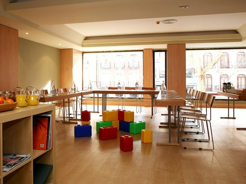 Фото Hotel Indigo Madrid - Princesa, an Ihg Hotel