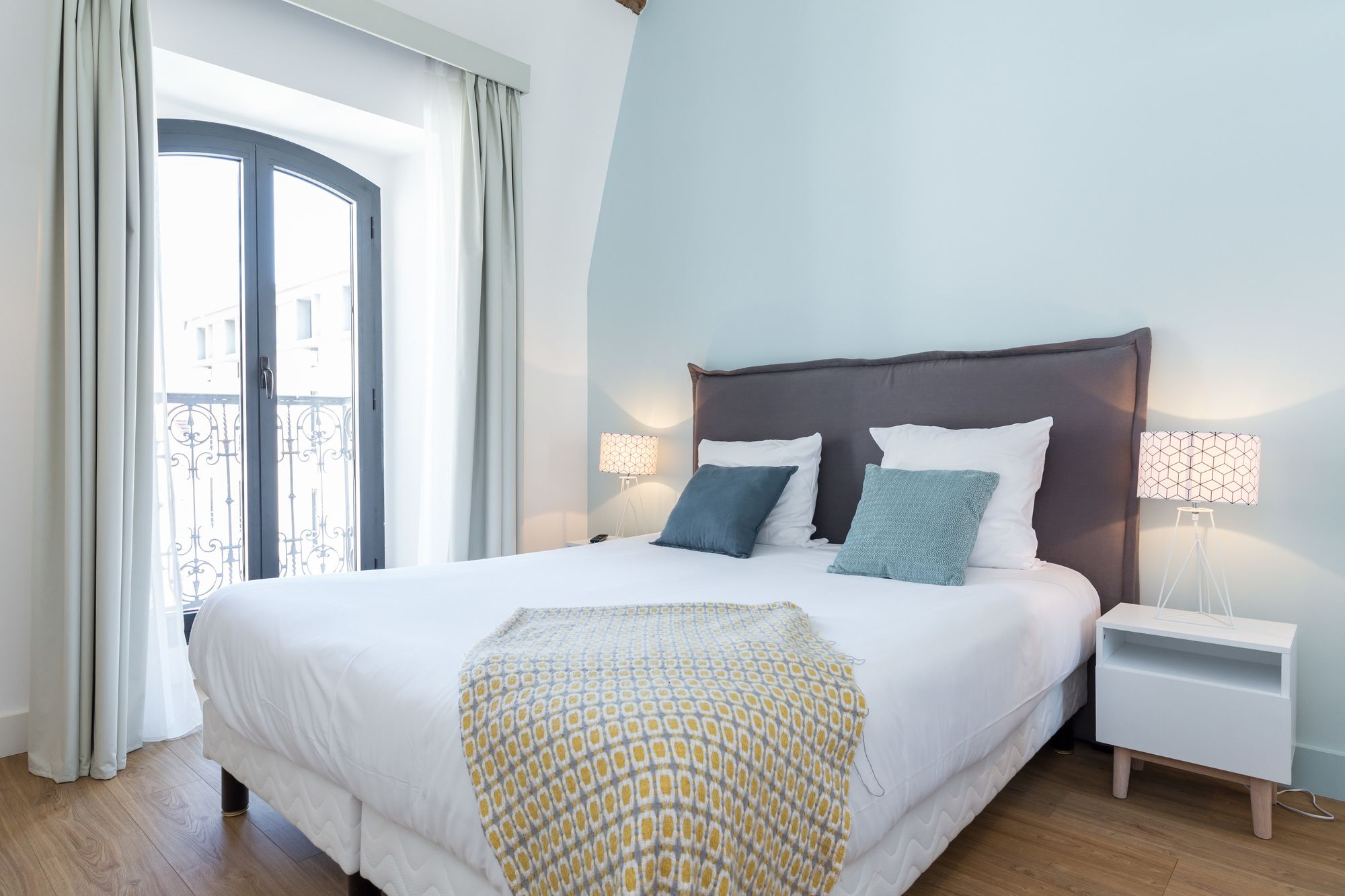 Фото отеля 2