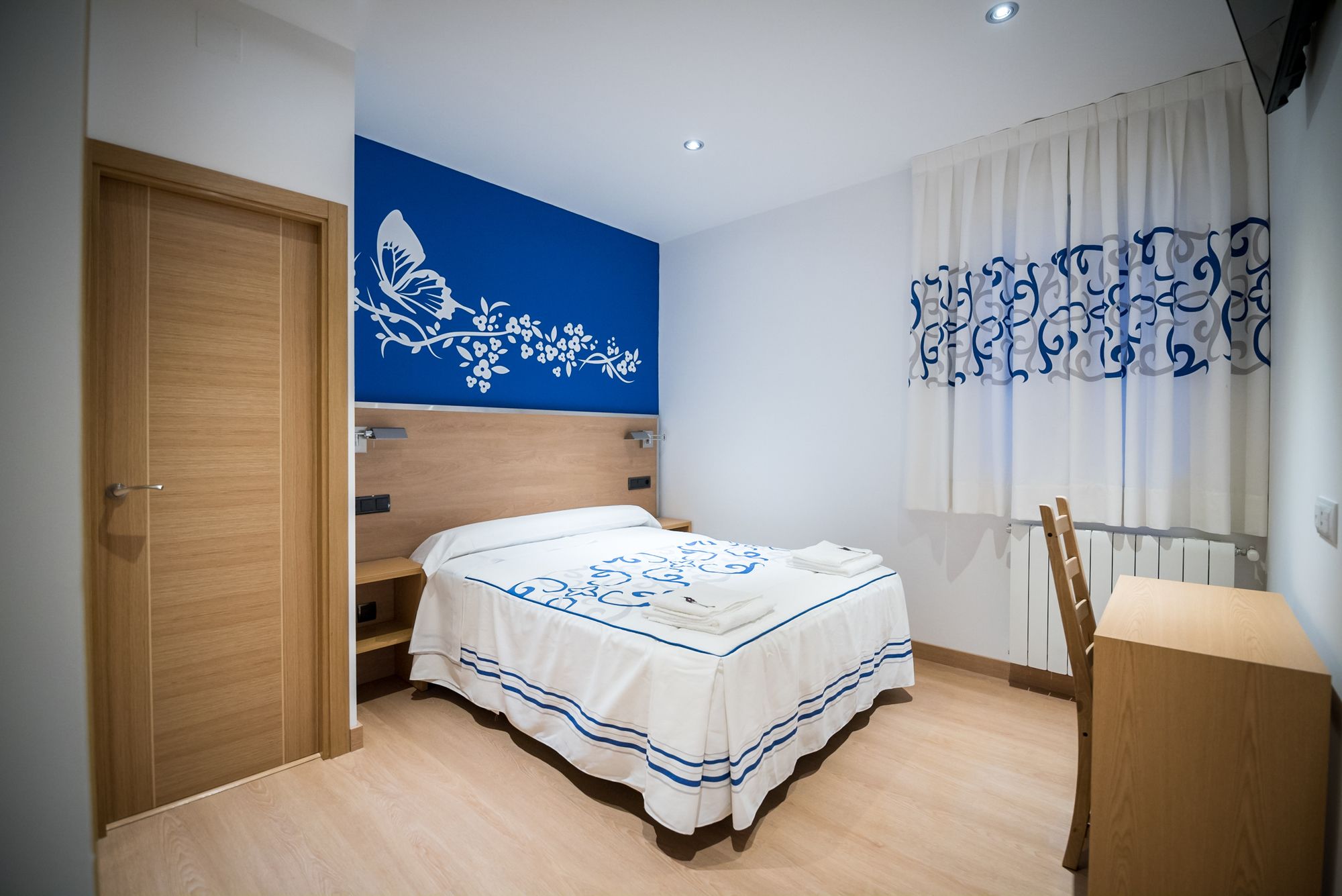 Фото Hostal Carracedo