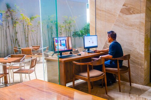 Гостиница Maple Hotel & Apartment в Нячанге