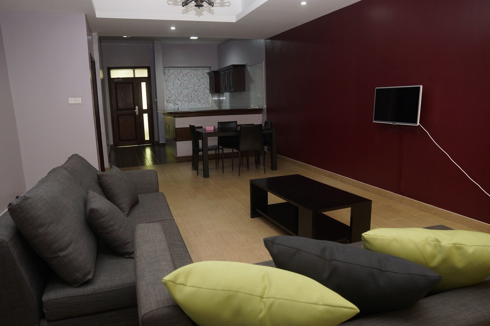 Фото Là Ponye Hotel Apartment