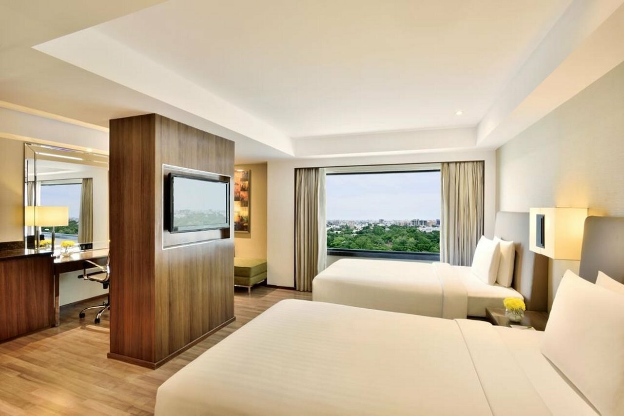 Фото Courtyard by Marriott Chennai