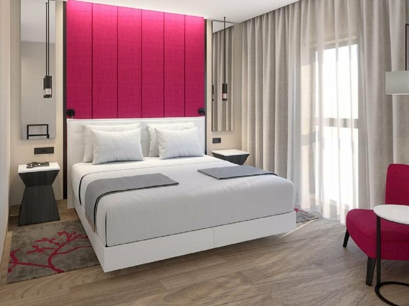 Фото Nh Hotel Porto Jardim