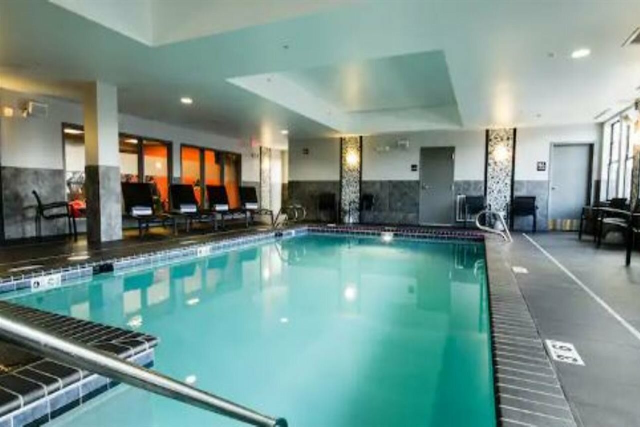 Фото Hampton Inn & Suites DuPont