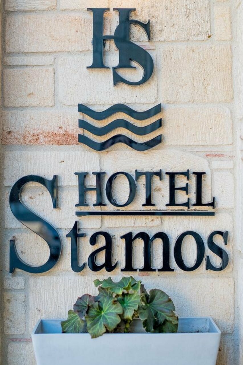 Фото Stamos Hotel