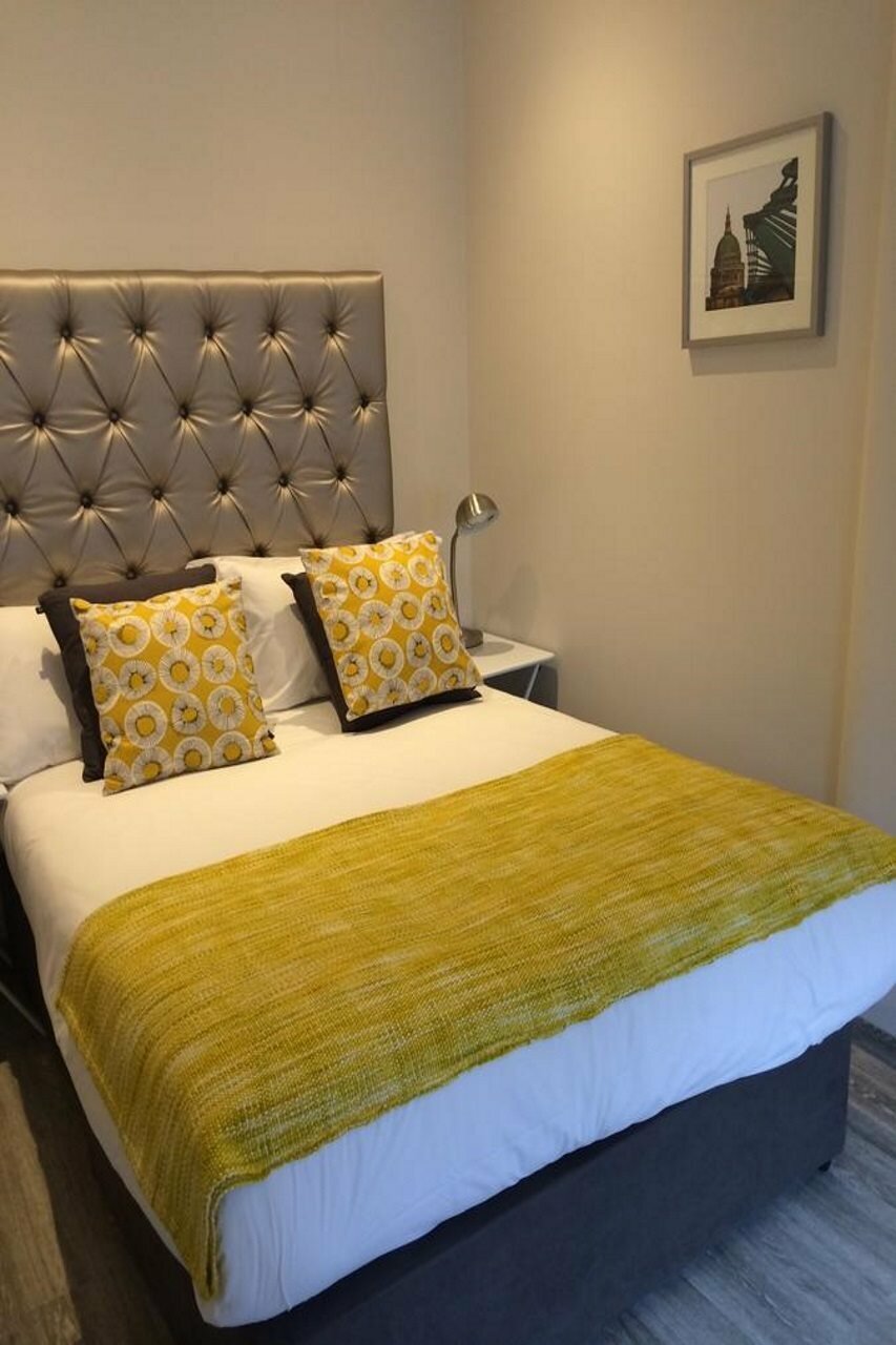 Фото Mayflower Hotel