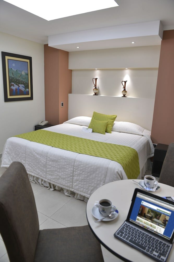 Фото Hotel Ramada