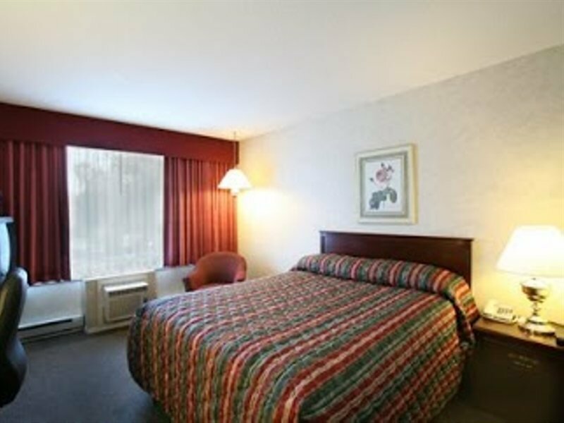 Фото Sandman Hotel Edmonton West