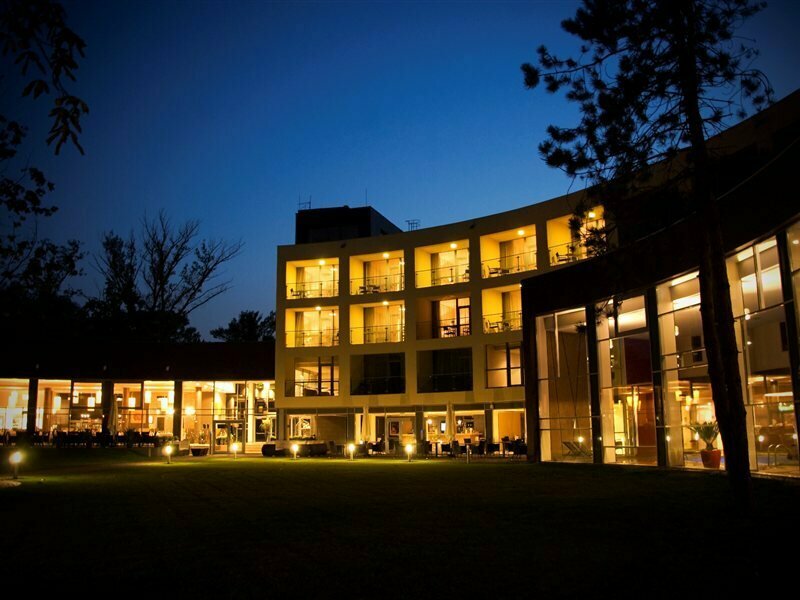 Гостиница Hotel Azur Siofok в Шиофоке