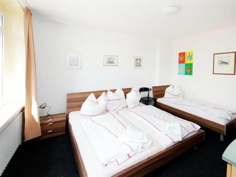 Фото Hotel Goldener Hahn