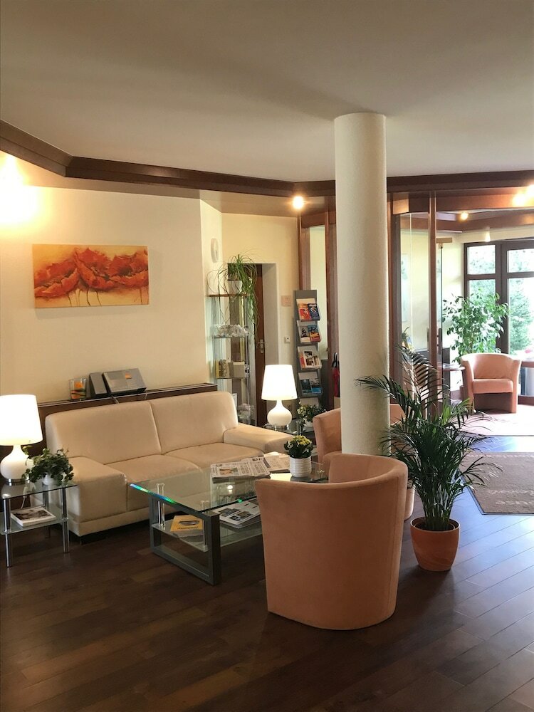 Фото Hotel Flora Stuttgart - Möhringen