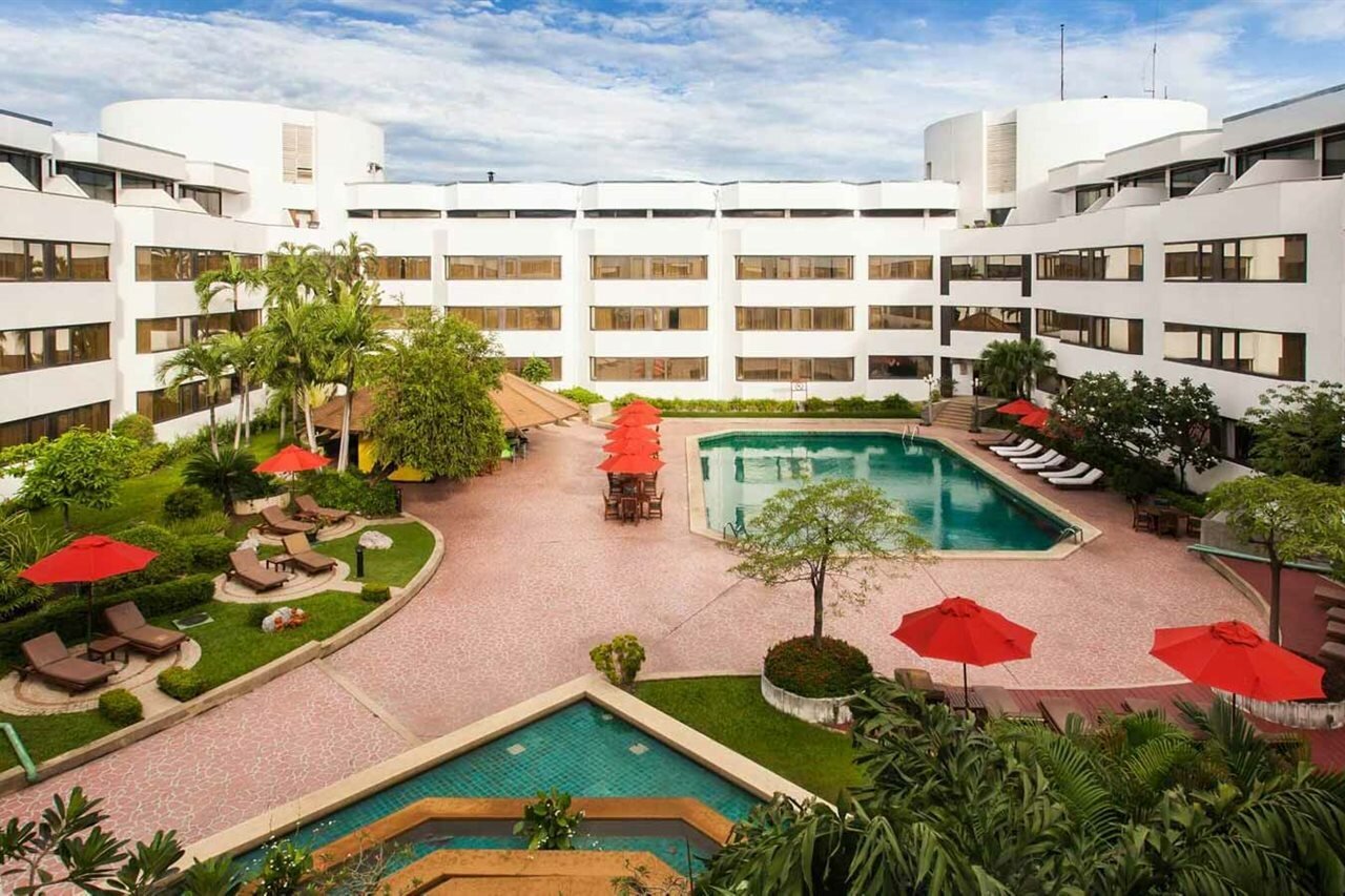 Фото отеля 2