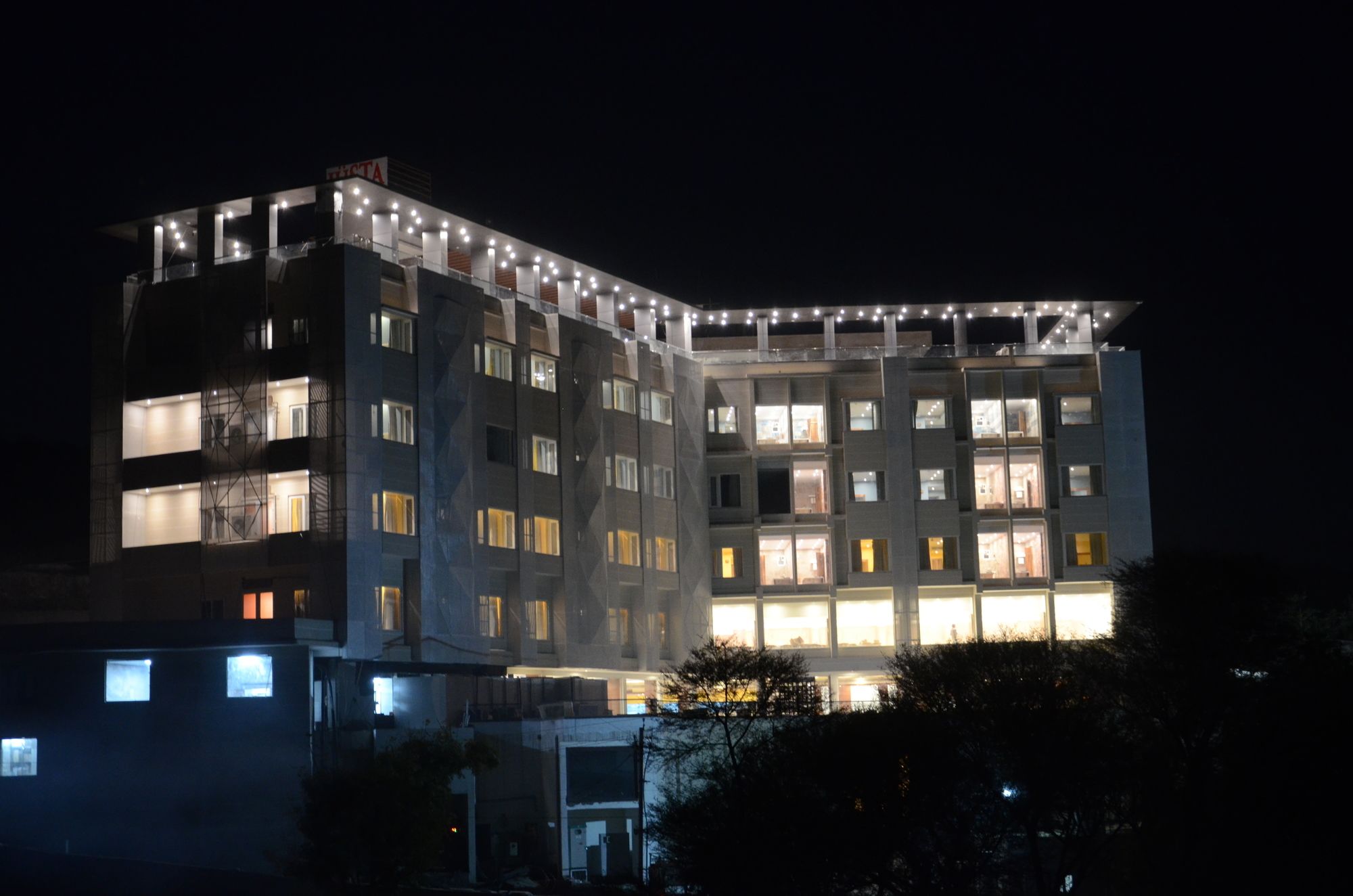 Фото JuSTa Sajjangarh Resort & SPA