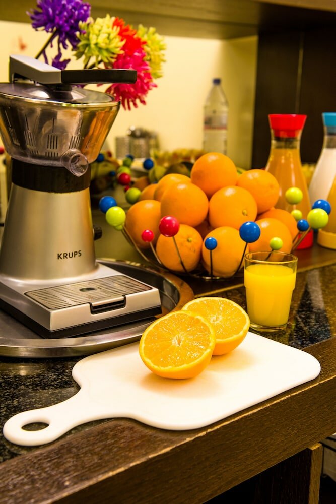 Фото ibis Styles Nantes Centre Place Royale