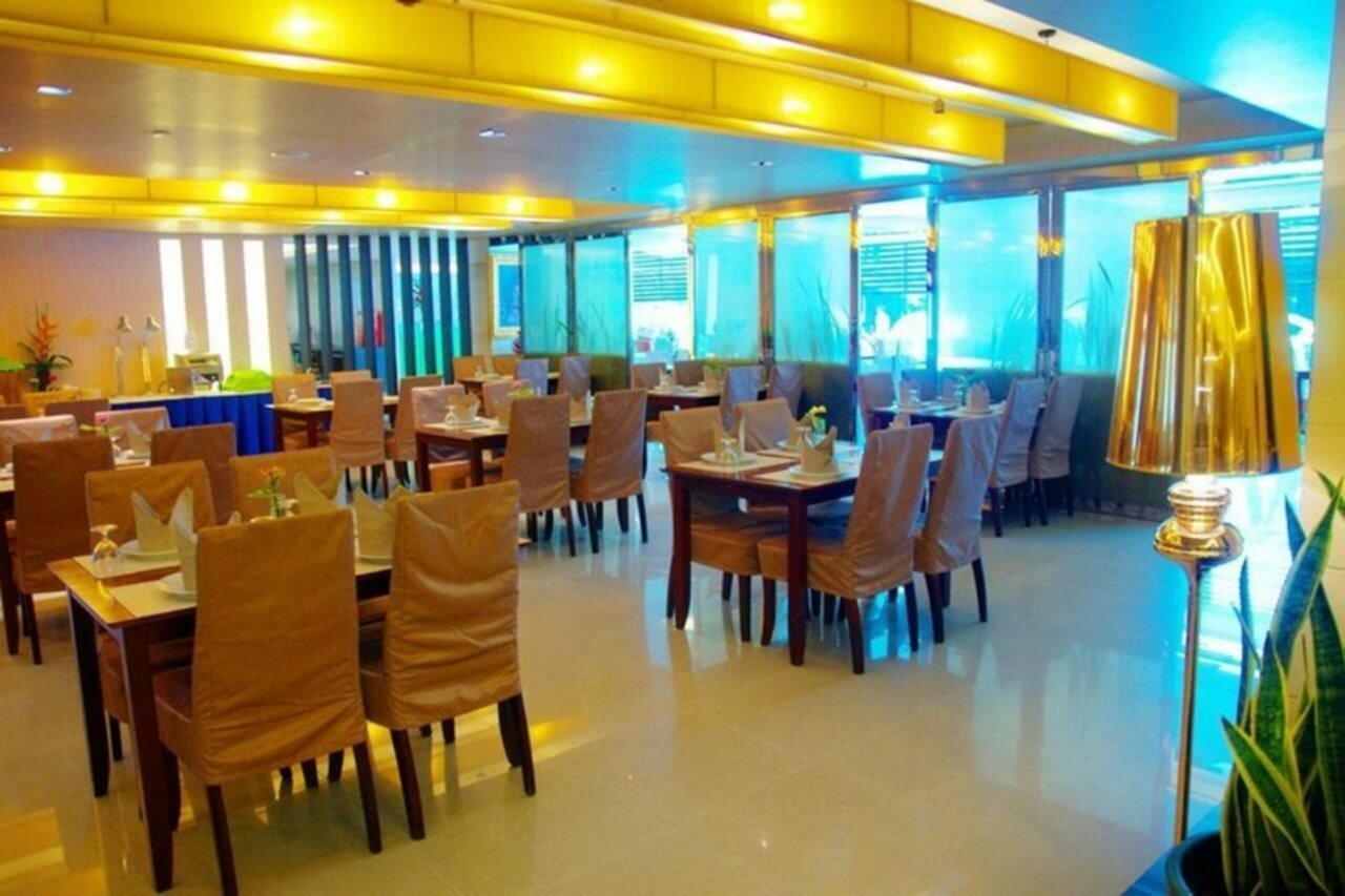 Фото Centric Place Hotel