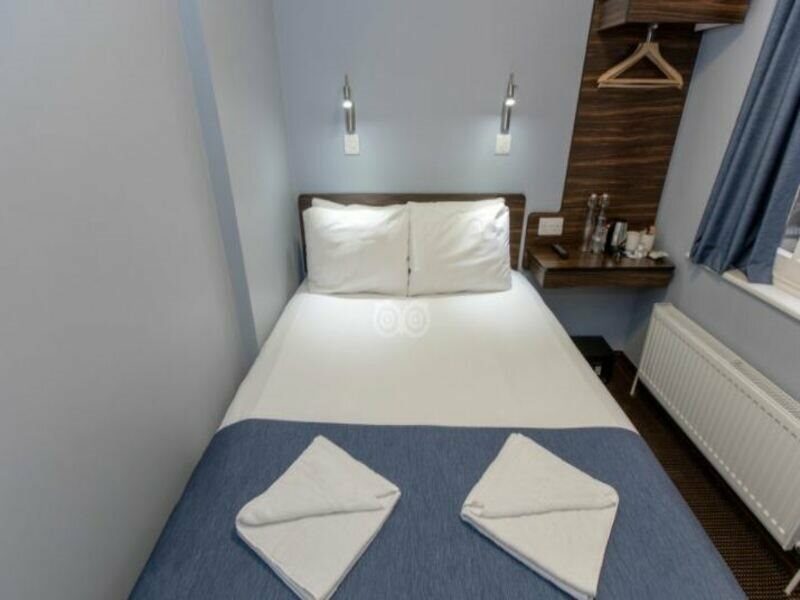 Фото The Angus Hotel