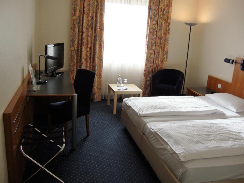 Фото Plaza Hotel Hanau