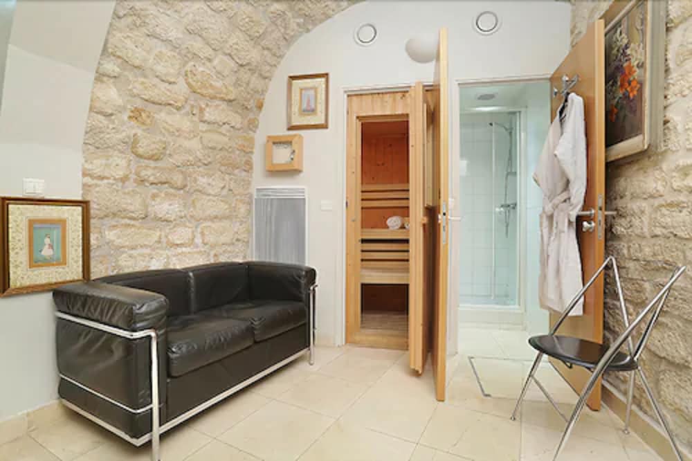 Фото Hotel de Notre-Dame