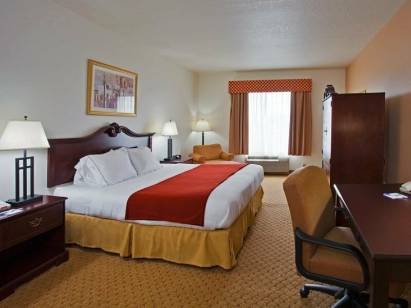 Фото Country Inn & Suites by Radisson, Tampa Rj Stadium
