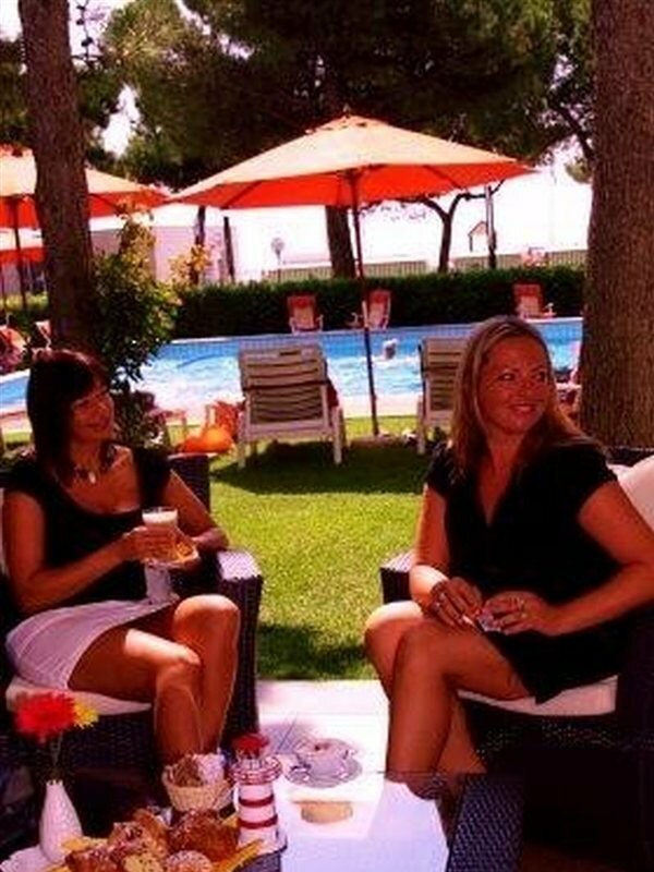 Фото International Beach Hotel