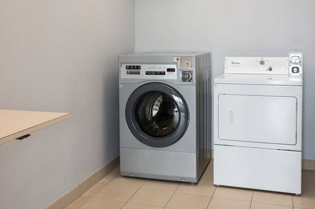 Фото Courtyard by Marriott Chicago Wood Dale