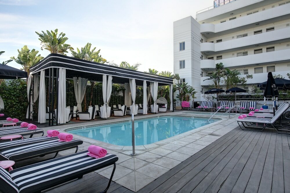 Фото Hotel Shangri La Santa Monica