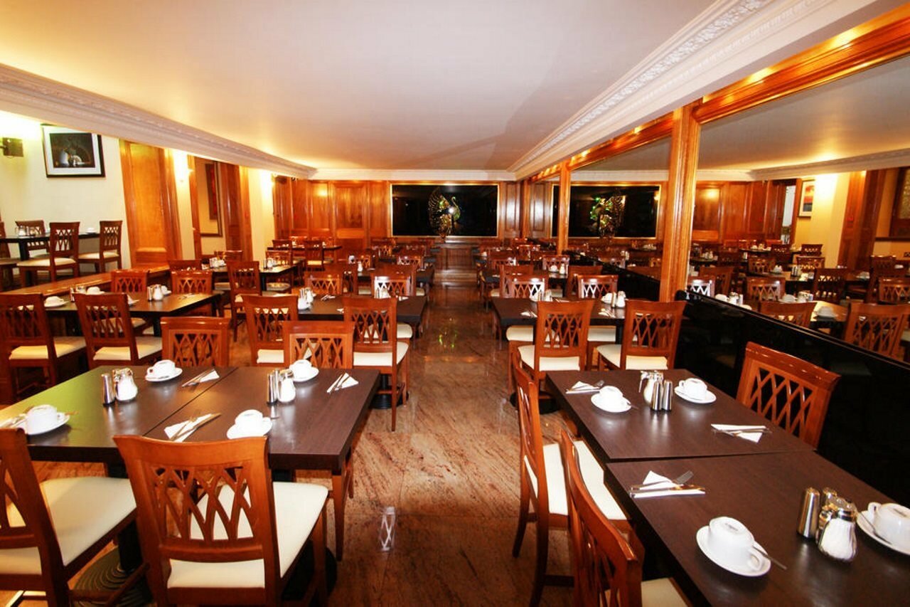 Фото Westpoint Hotel