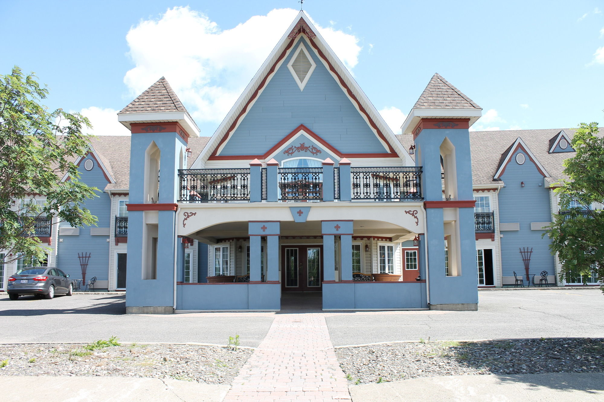 Фото Days Inn by Wyndham Edmundston