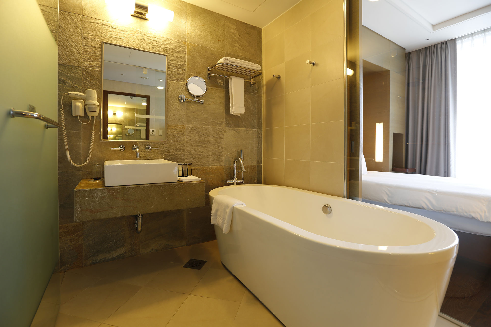 Фото Grand Mercure Ambassador Changwon