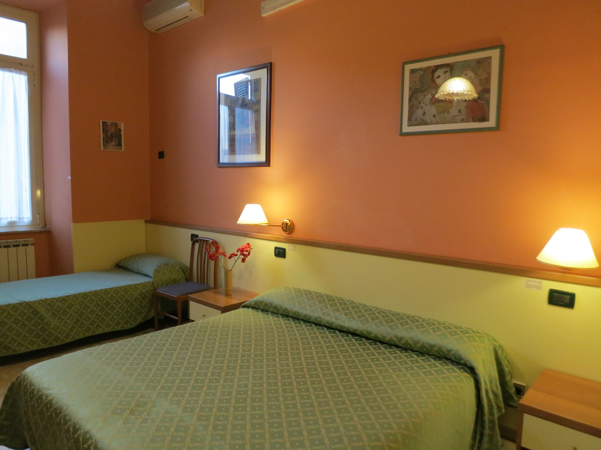 Фото Hotel Katty