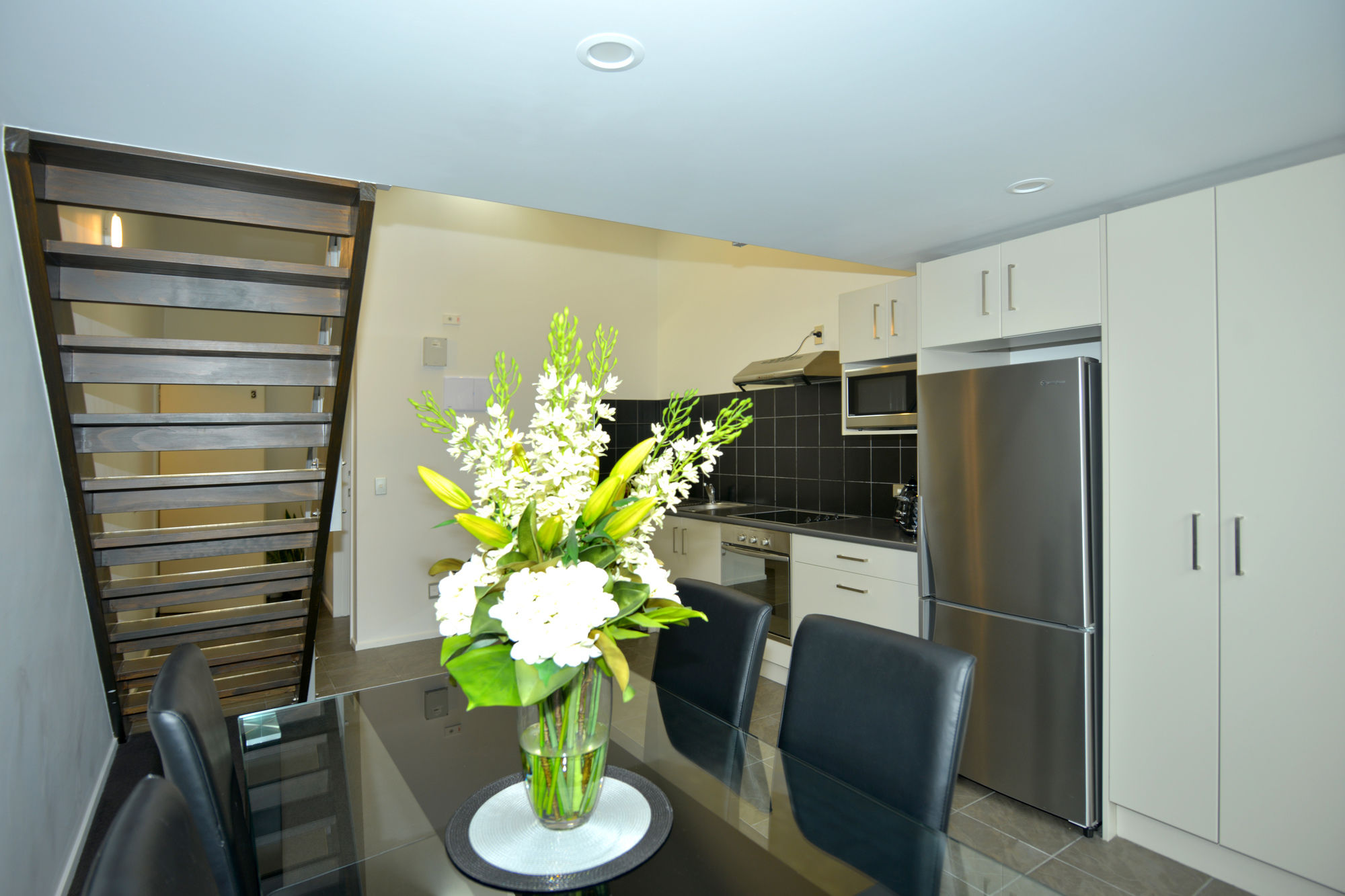 Фото Southwark Hotel & Apartments