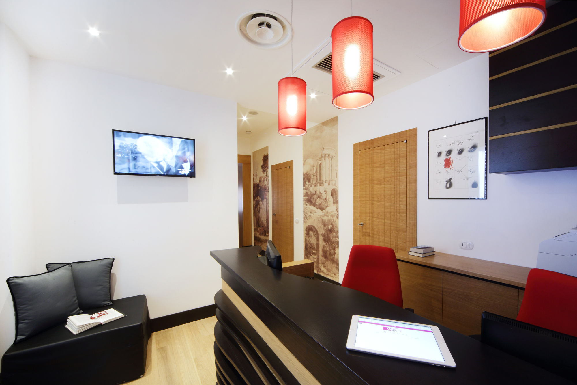 Фото At Forty One