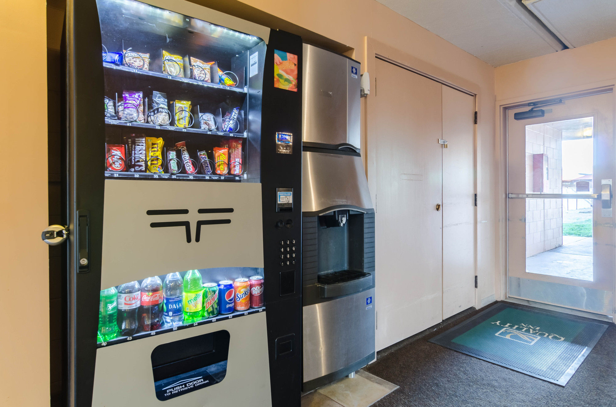 Фото Quality Inn & Suites