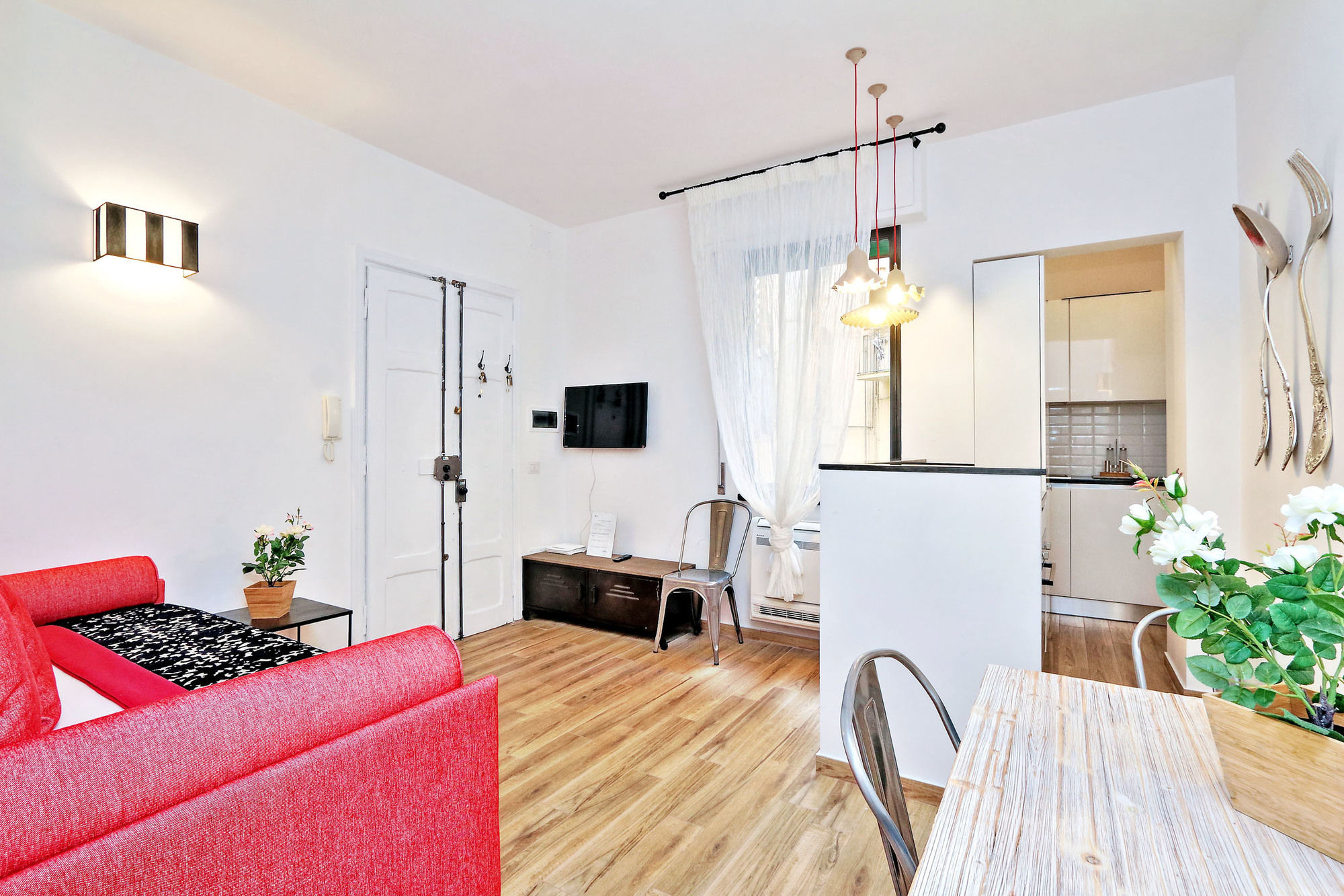 Фото Monti Apartments - My Extra Home