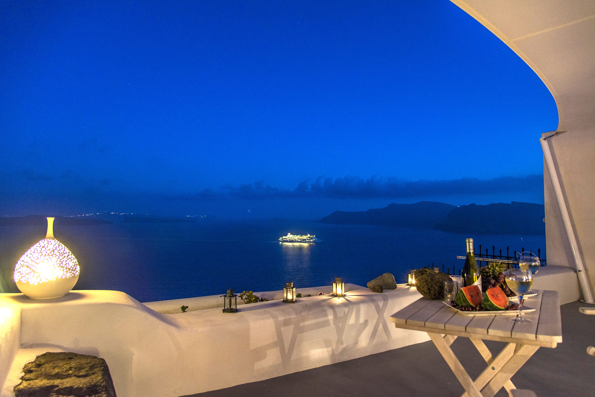 Фото Ambition Suites