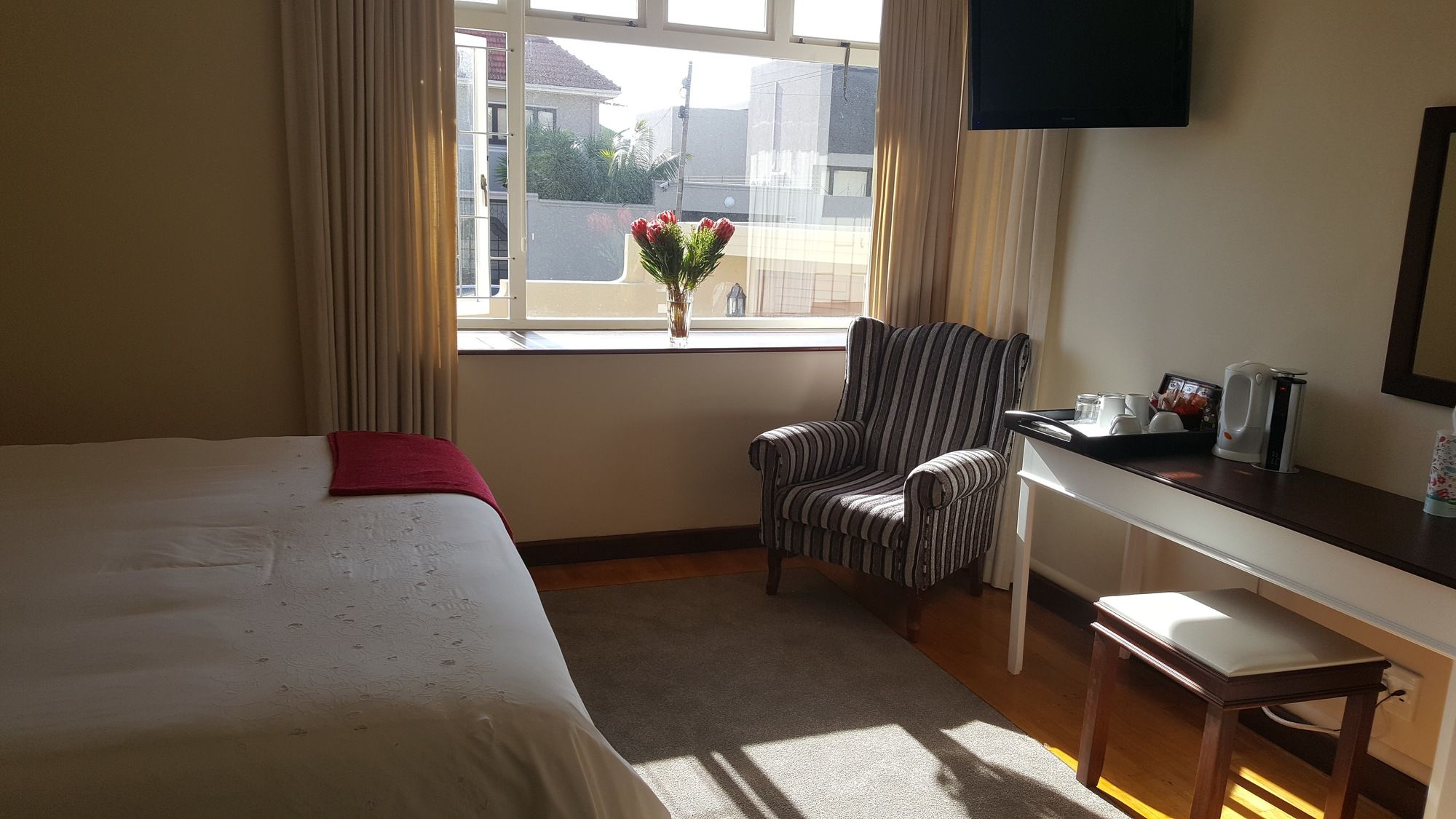 Фото Sundown Manor Guest House
