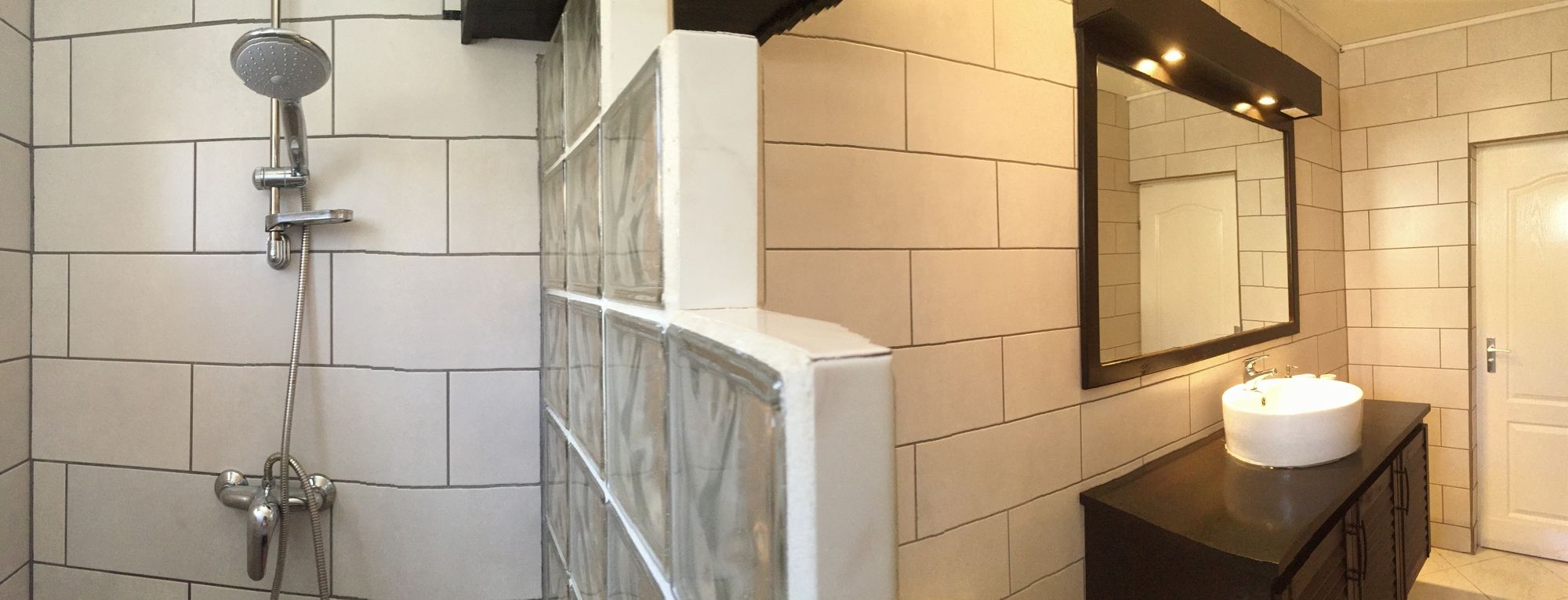 Фото Landslake Apartments